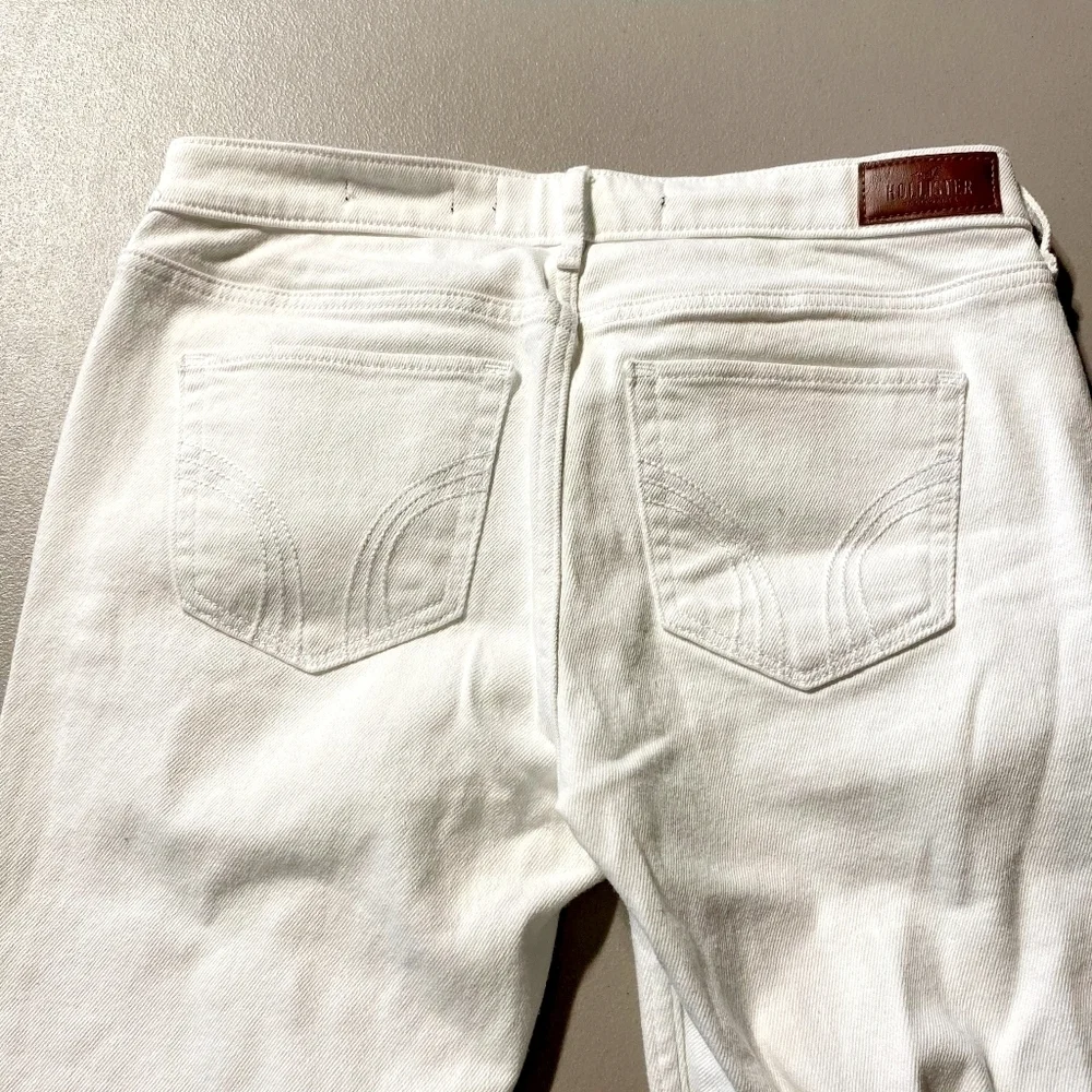 Hollister Low-Rise Super Skinny White Jeans Size 7R W28 L30 Vintage Stretch EUC